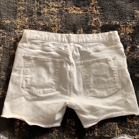 Women’s white jean shorts - Picture 3 of 3